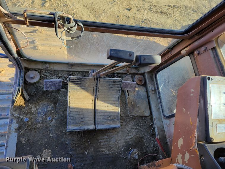 image for item DM8135 1987 Komatsu PC400LC-3  excavator