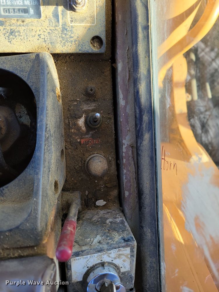 image for item DM8135 1987 Komatsu PC400LC-3  excavator