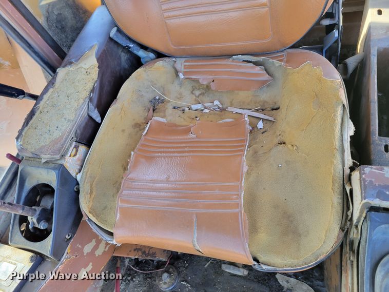 image for item DM8135 1987 Komatsu PC400LC-3  excavator