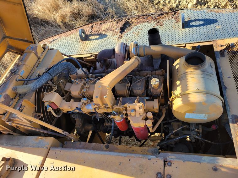 image for item DM8135 1987 Komatsu PC400LC-3  excavator