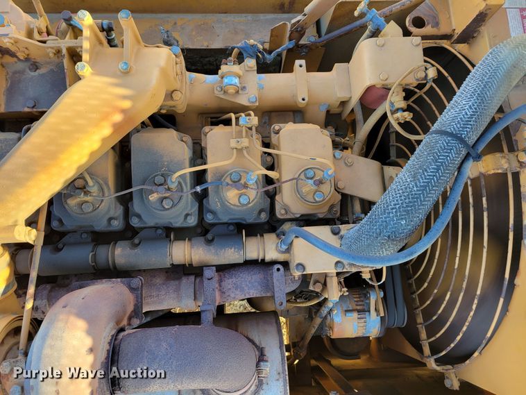 image for item DM8135 1987 Komatsu PC400LC-3  excavator