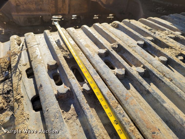 image for item DM8135 1987 Komatsu PC400LC-3  excavator