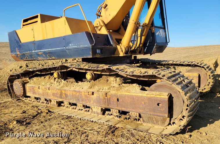image for item DM8135 1987 Komatsu PC400LC-3  excavator