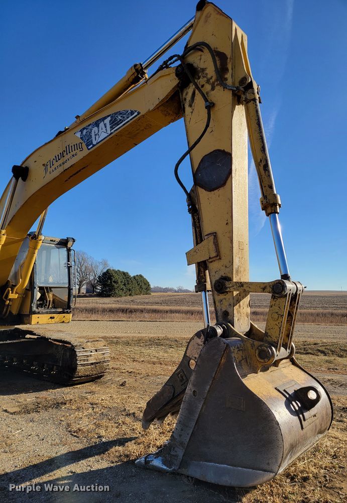 image for item DM8136 1997 Caterpillar 325B L  excavator