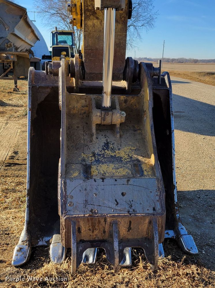 image for item DM8136 1997 Caterpillar 325B L  excavator