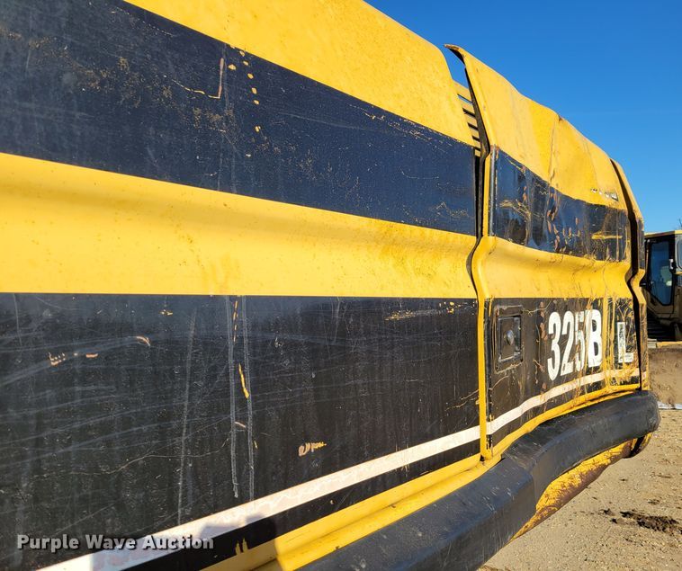 image for item DM8136 1997 Caterpillar 325B L  excavator