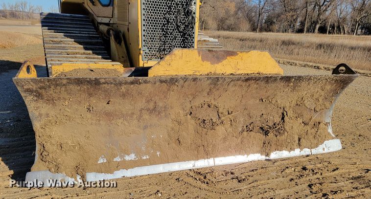 image for item DM8137 1997 Caterpillar D5M LGP  dozer