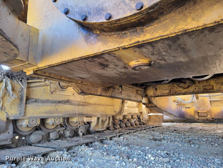 image for item DM8137 1997 Caterpillar D5M LGP  dozer