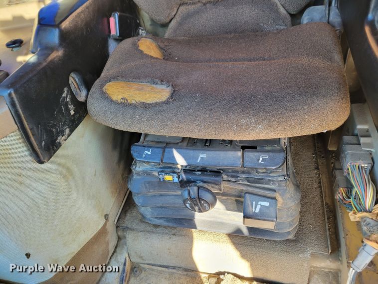 image for item DM8137 1997 Caterpillar D5M LGP  dozer