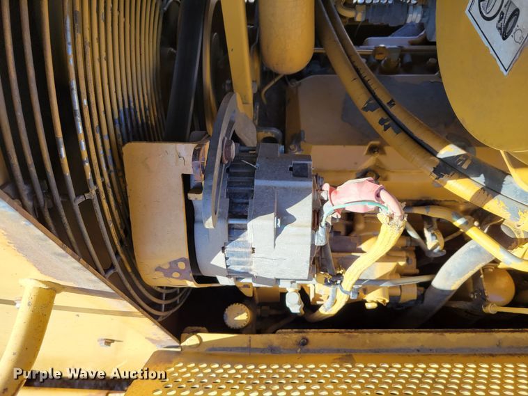 image for item DM8137 1997 Caterpillar D5M LGP  dozer