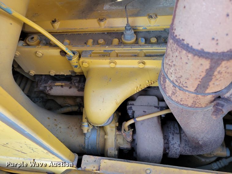 image for item DM8137 1997 Caterpillar D5M LGP  dozer