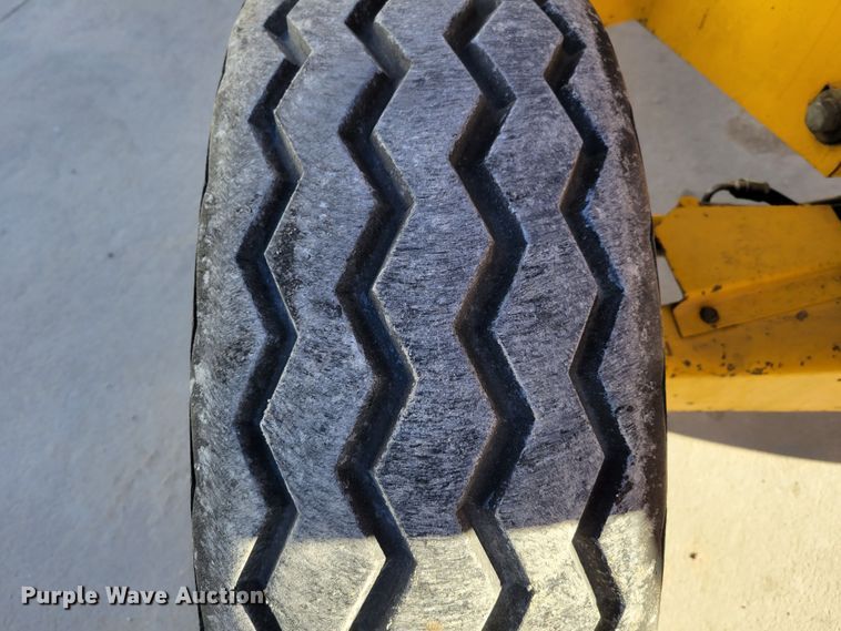 image for item DM8145 1979 Ford 545  industrial tractor