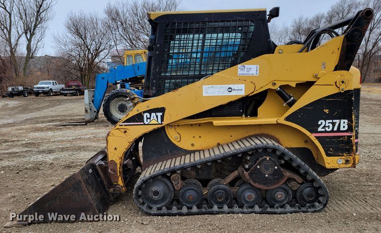 image for item DM8161 2007 Caterpillar 257B  tracked skid steer loader