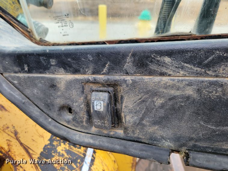 image for item DM8161 2007 Caterpillar 257B  tracked skid steer loader