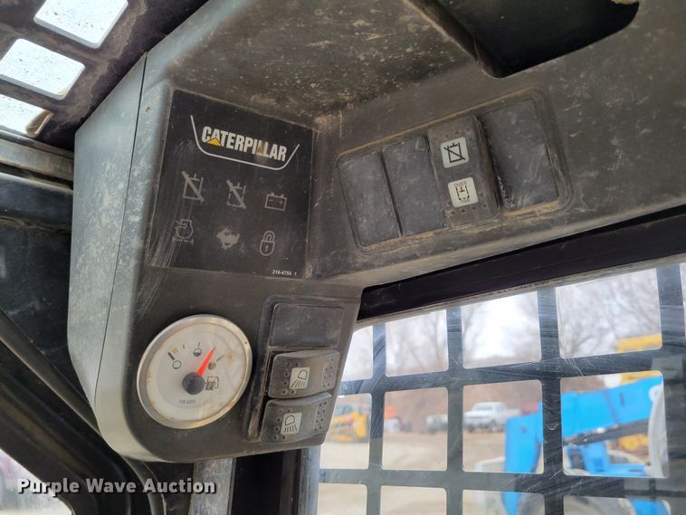 image for item DM8161 2007 Caterpillar 257B  tracked skid steer loader