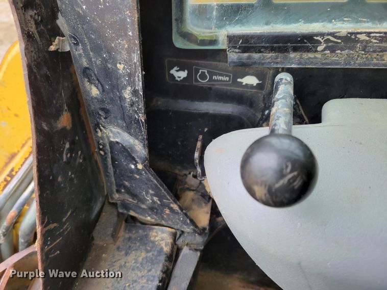 image for item DM8161 2007 Caterpillar 257B  tracked skid steer loader