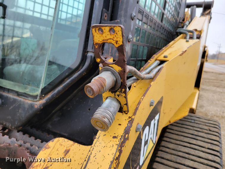 image for item DM8161 2007 Caterpillar 257B  tracked skid steer loader