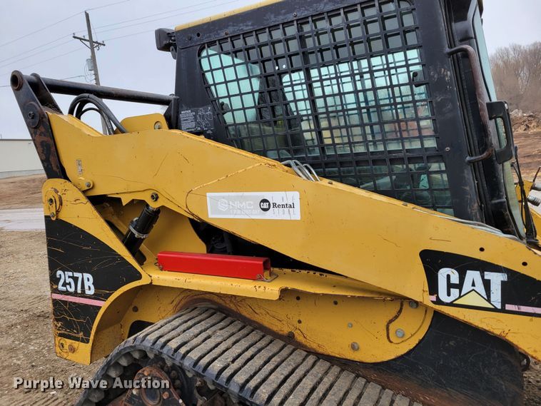 image for item DM8161 2007 Caterpillar 257B  tracked skid steer loader