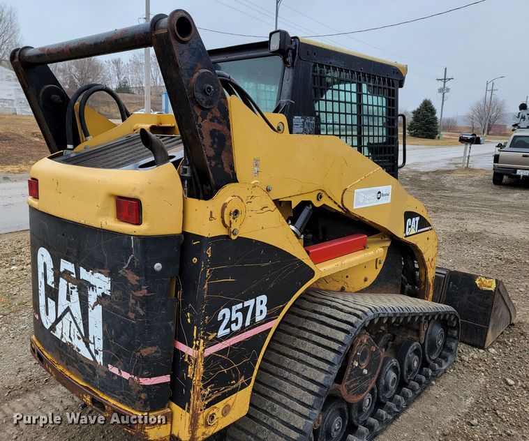 image for item DM8161 2007 Caterpillar 257B  tracked skid steer loader