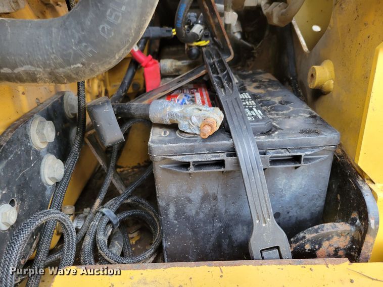 image for item DM8161 2007 Caterpillar 257B  tracked skid steer loader