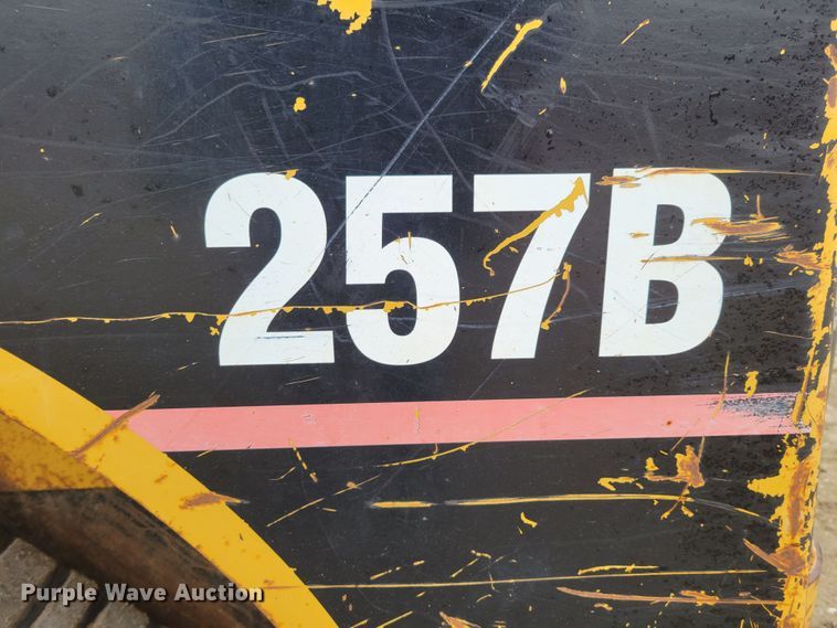 image for item DM8161 2007 Caterpillar 257B  tracked skid steer loader