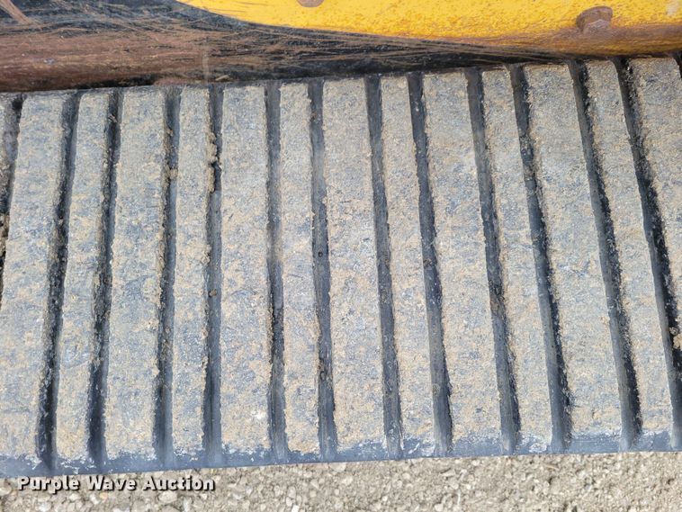 image for item DM8161 2007 Caterpillar 257B  tracked skid steer loader