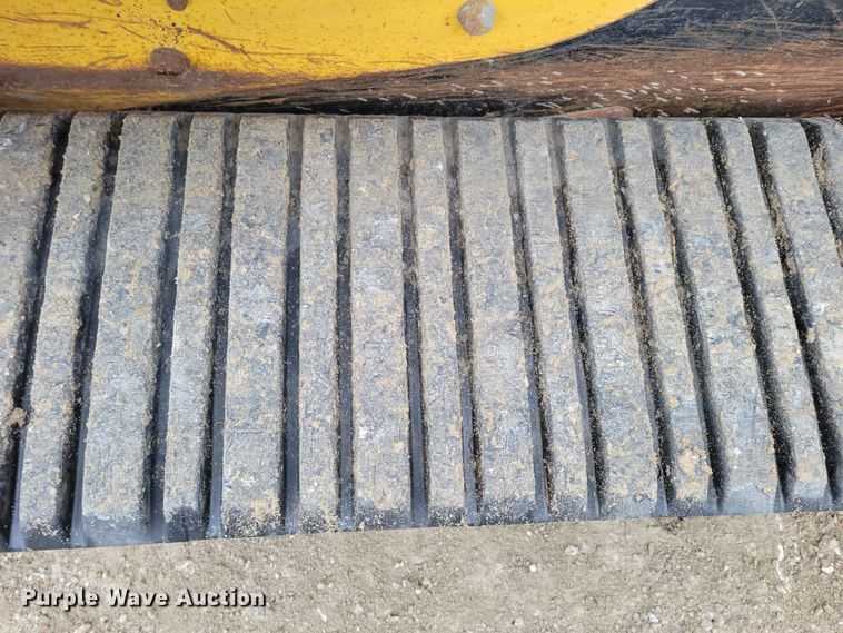 image for item DM8161 2007 Caterpillar 257B  tracked skid steer loader