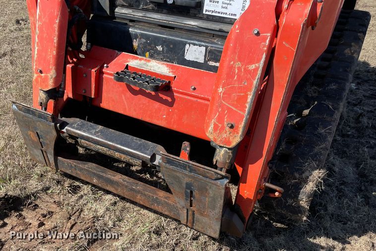 image for item DN7569 2019 Kubota SVL75-2  tracked skid steer loader