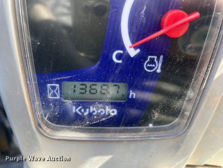 image for item DN7569 2019 Kubota SVL75-2  tracked skid steer loader