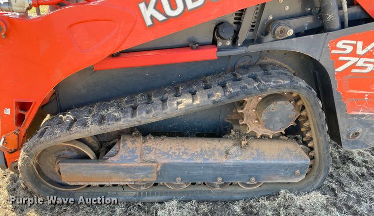 image for item DN7569 2019 Kubota SVL75-2  tracked skid steer loader