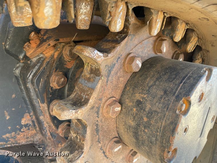 image for item DN7569 2019 Kubota SVL75-2  tracked skid steer loader