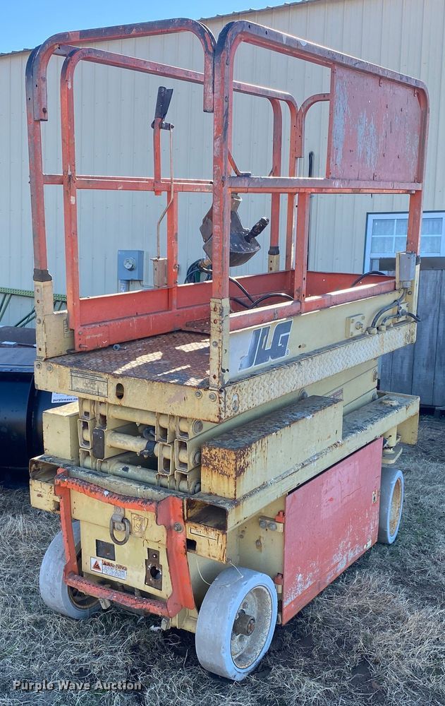 image for item DN7638 JLG  scissor lift