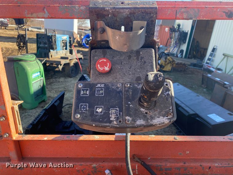 image for item DN7638 JLG  scissor lift