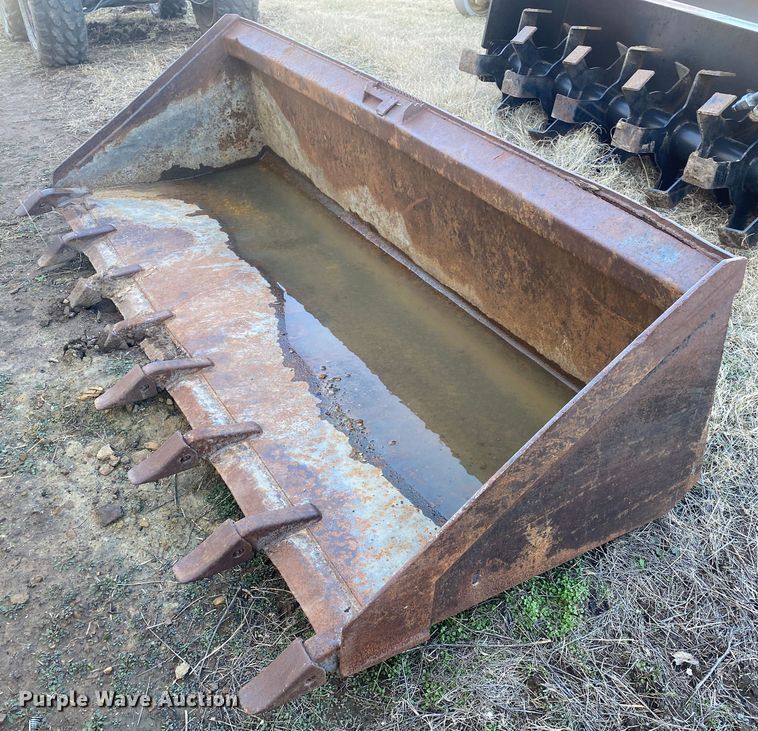 image for item DN7639 Skid steer bucket