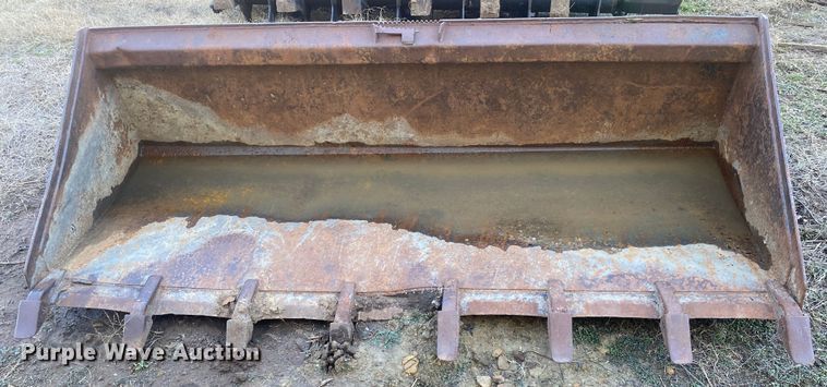 image for item DN7639 Skid steer bucket