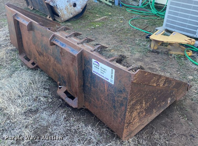 image for item DN7639 Skid steer bucket