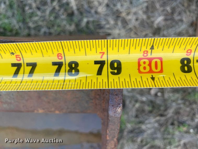 image for item DN7639 Skid steer bucket