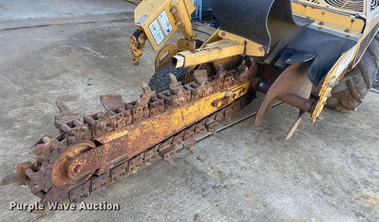 image for item DN7644 2003 Vermeer RT200  trencher