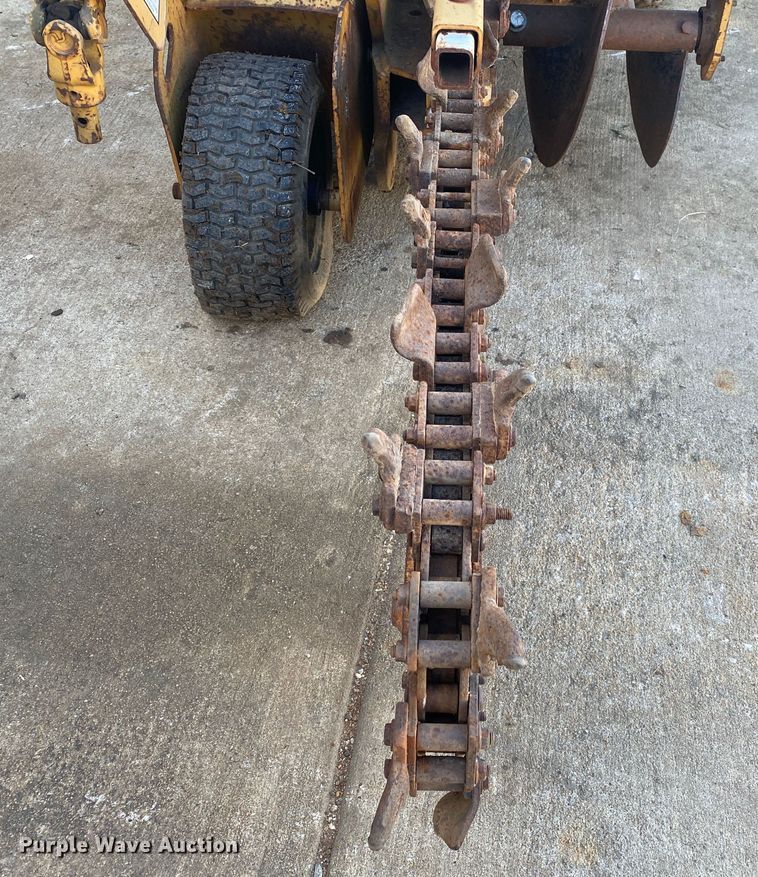 image for item DN7644 2003 Vermeer RT200  trencher