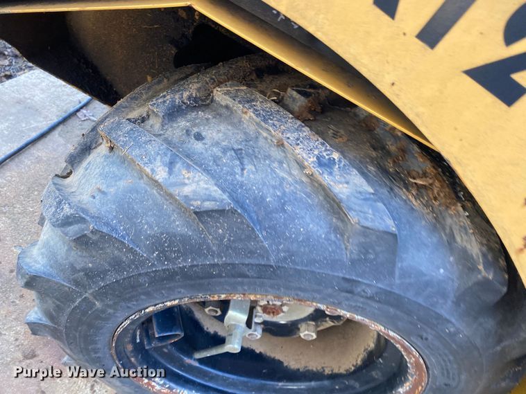 image for item DN7644 2003 Vermeer RT200  trencher