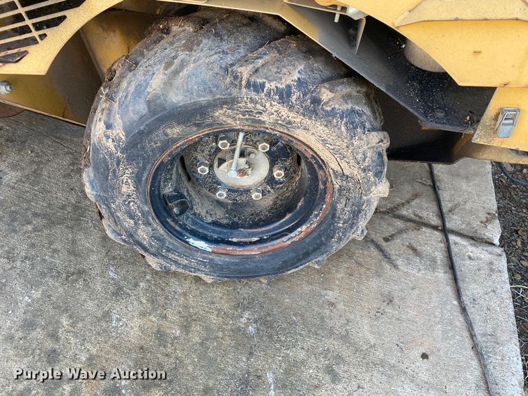 image for item DN7644 2003 Vermeer RT200  trencher