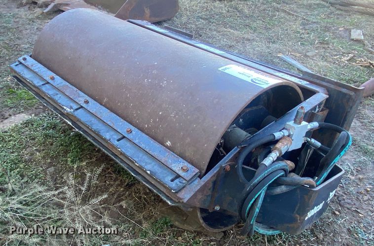 image for item DN7646 Bobcat  skid steer vibratory roller