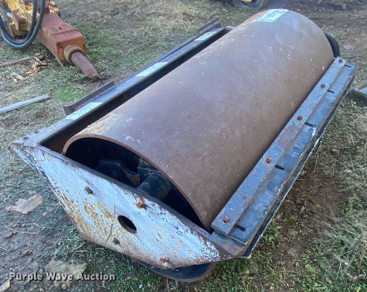 image for item DN7646 Bobcat  skid steer vibratory roller