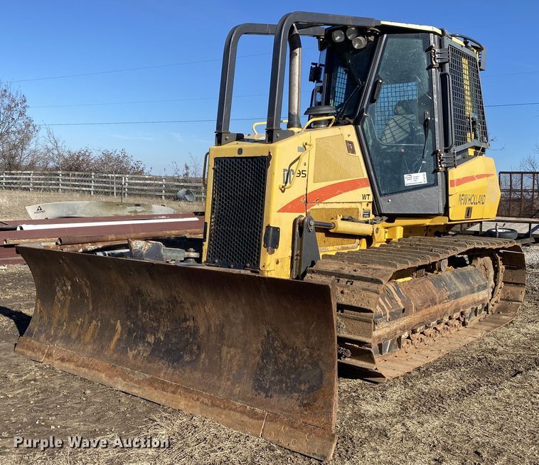 image for item DN7651 2004 New Holland DC95  dozer