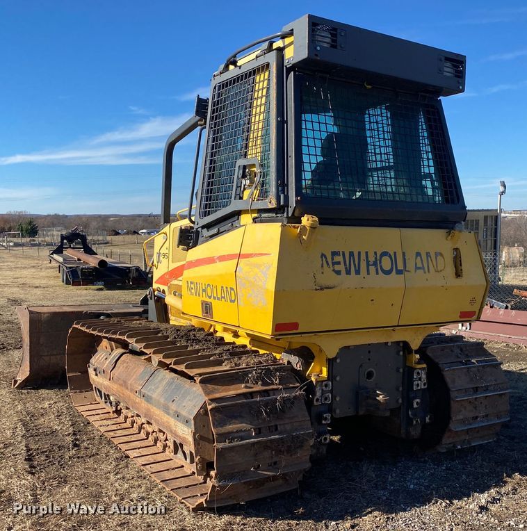 image for item DN7651 2004 New Holland DC95  dozer