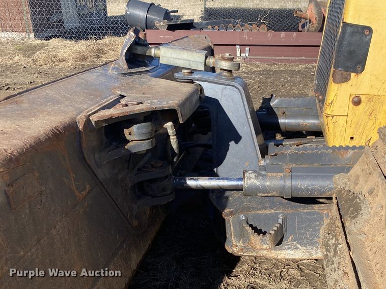 image for item DN7651 2004 New Holland DC95  dozer