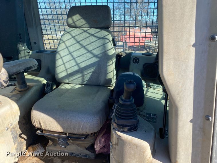 image for item DN7651 2004 New Holland DC95  dozer