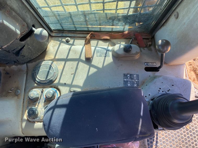 image for item DN7651 2004 New Holland DC95  dozer