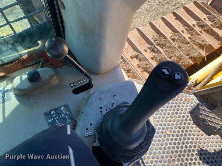 image for item DN7651 2004 New Holland DC95  dozer