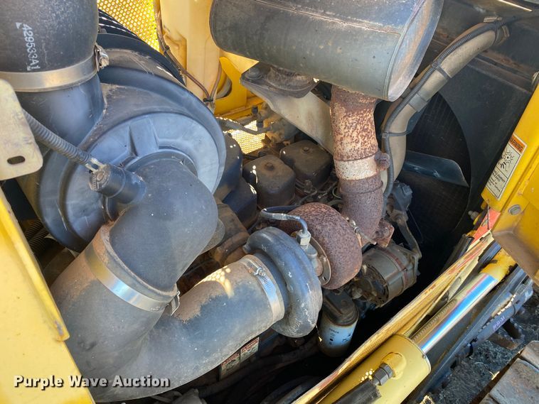 image for item DN7651 2004 New Holland DC95  dozer